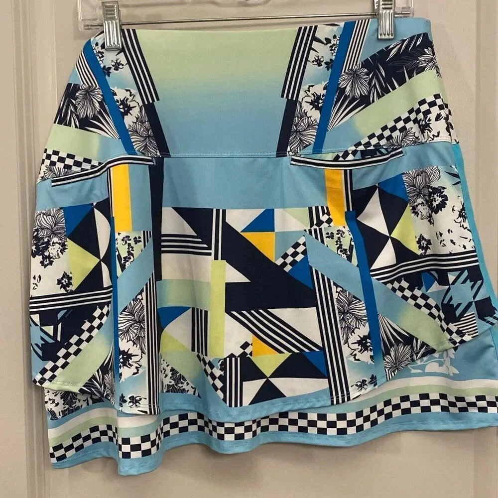 Lucky in Love Urbana flip skort  in cool blue color scheme size extra large - Picture 10 of 11